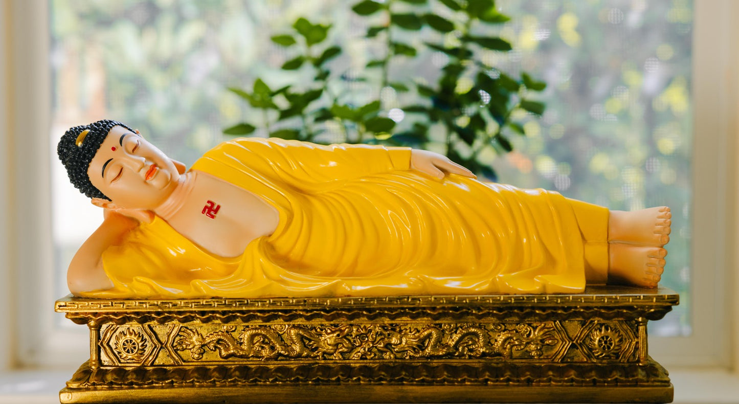 Nirvana Buddha Statue