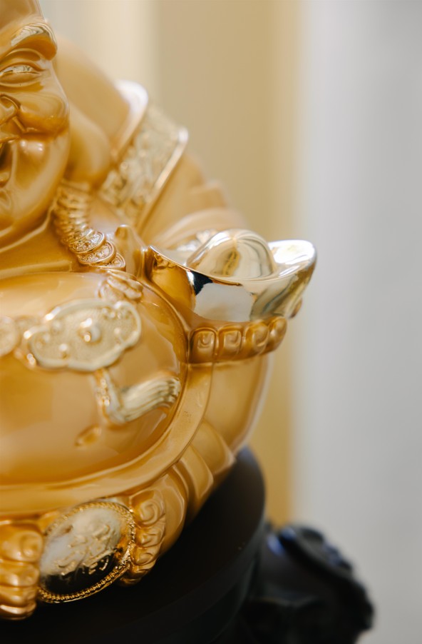 Golden Laughing Buddha Statue