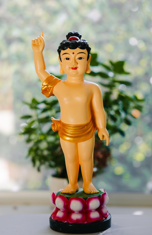 Little Sakyamuni Buddha Statue
