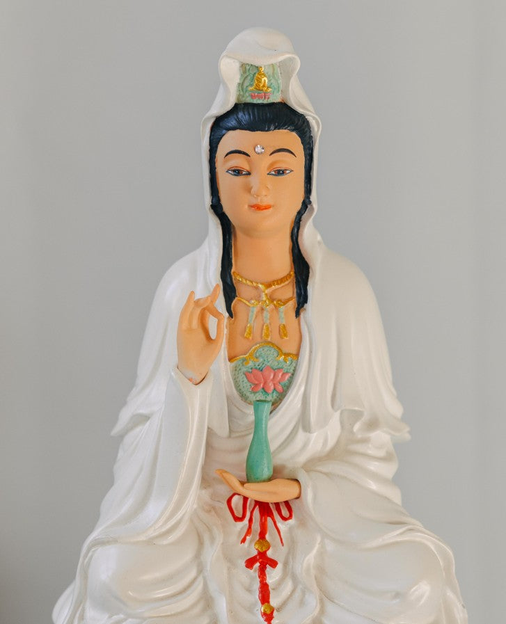 Guanyin Bodhisattva Statue