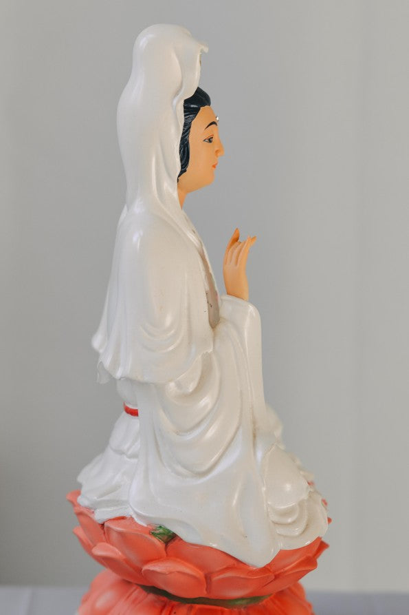 Guanyin Bodhisattva Statue