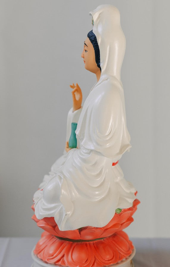 Guanyin Bodhisattva Statue