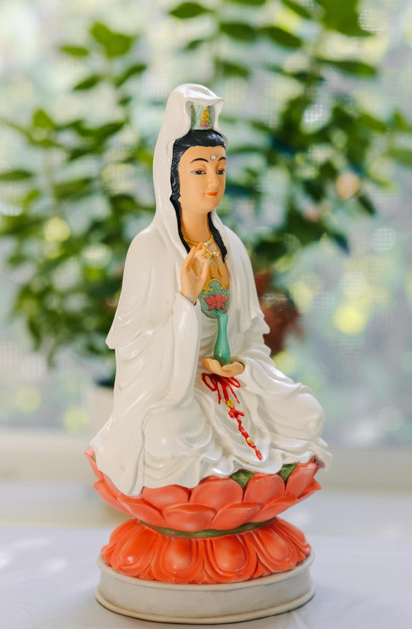 Guanyin Bodhisattva Statue