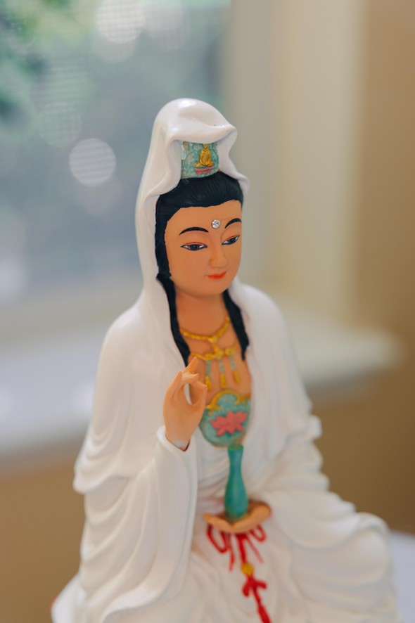 Guanyin Bodhisattva Statue