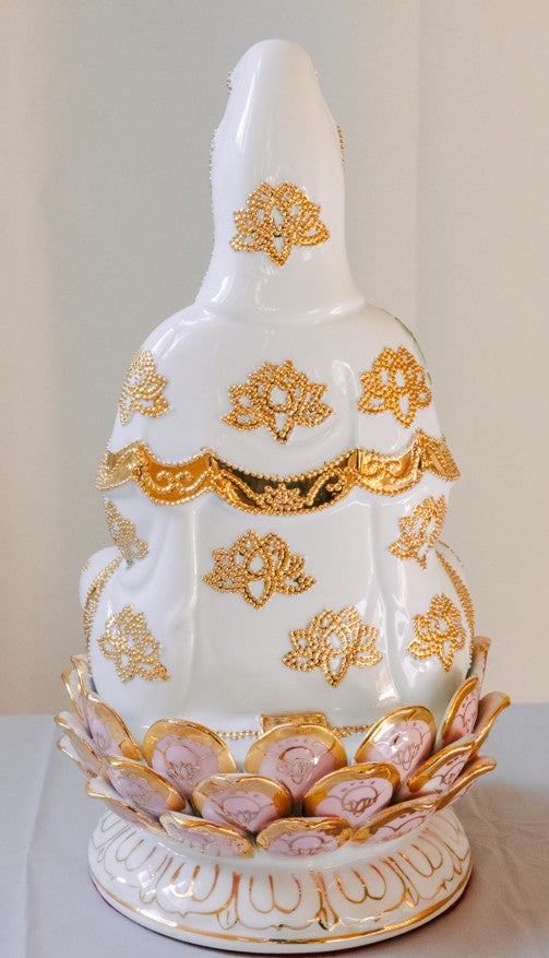 Exquisite Guanyin Statue