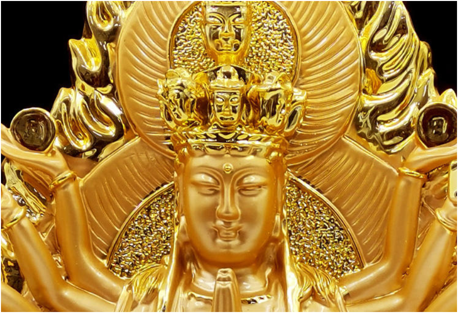 Golden Thousand-Armed Guanyin Buddha Statue