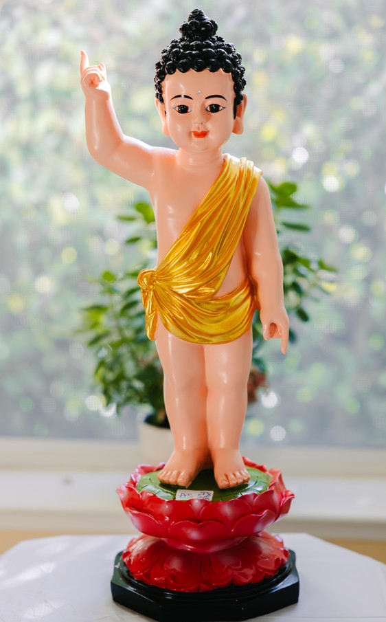 Little Sakyamuni Buddha Statue