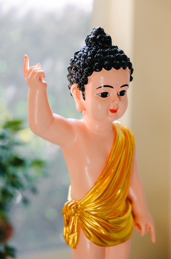 Little Sakyamuni Buddha Statue