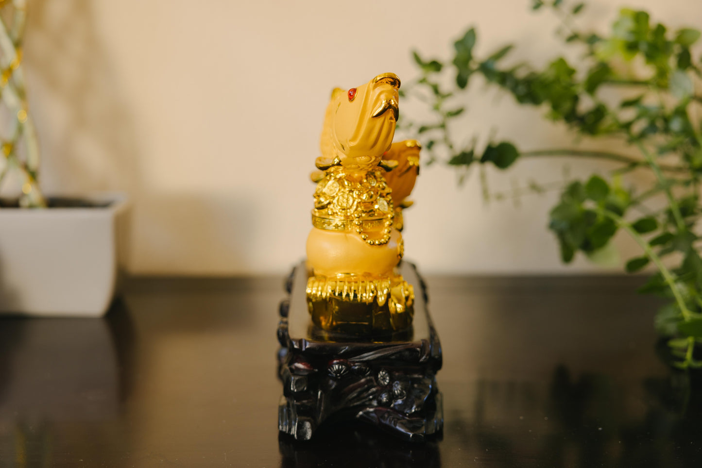 Golden Arowana Fish Statue