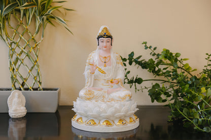 Guanyin Bodhisattva Statue