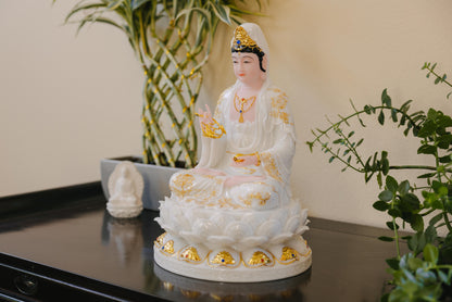 Guanyin Bodhisattva Statue