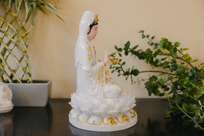 Guanyin Bodhisattva Statue