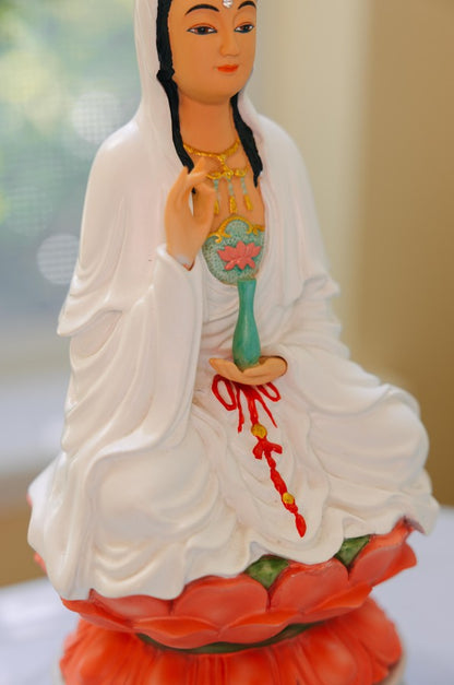 Guanyin Bodhisattva Statue